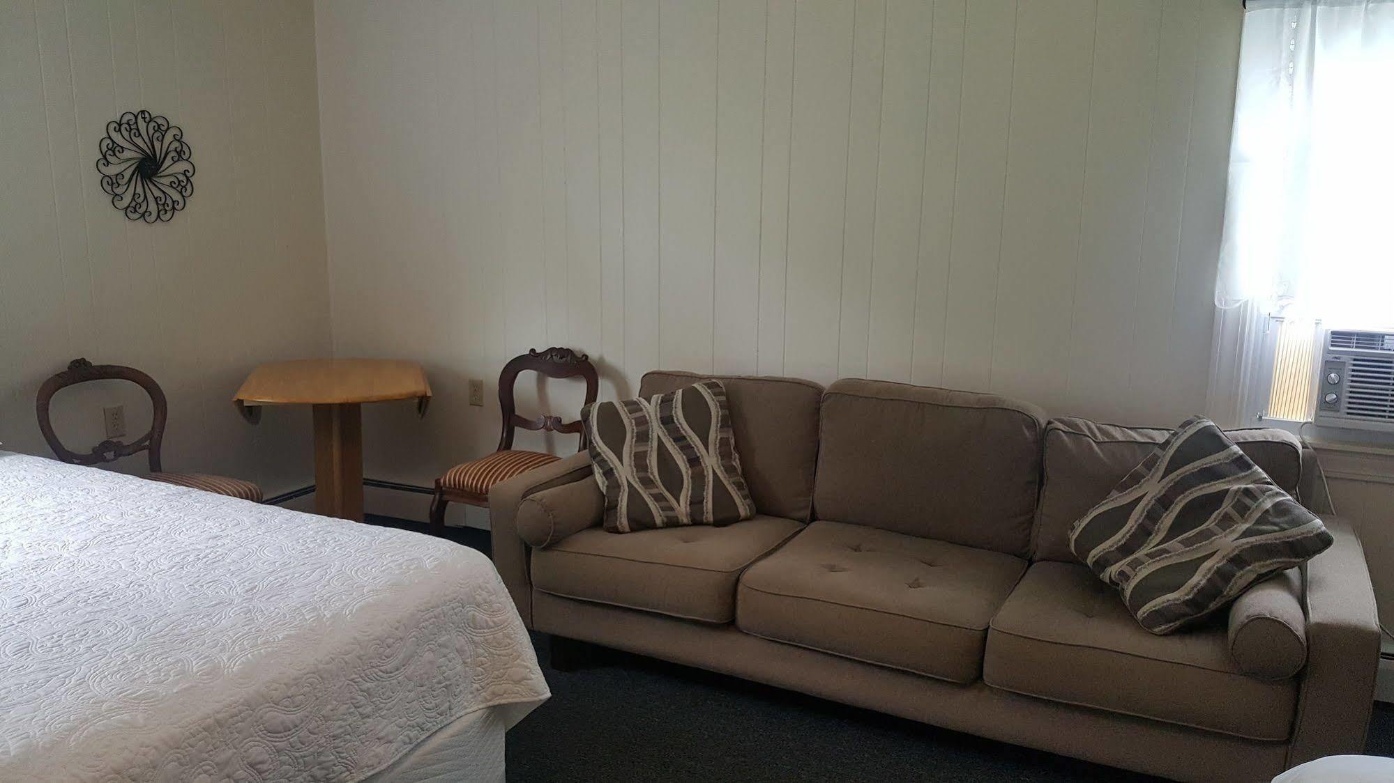 The Whitetail Inn And Suites- リンカーン エクステリア 写真